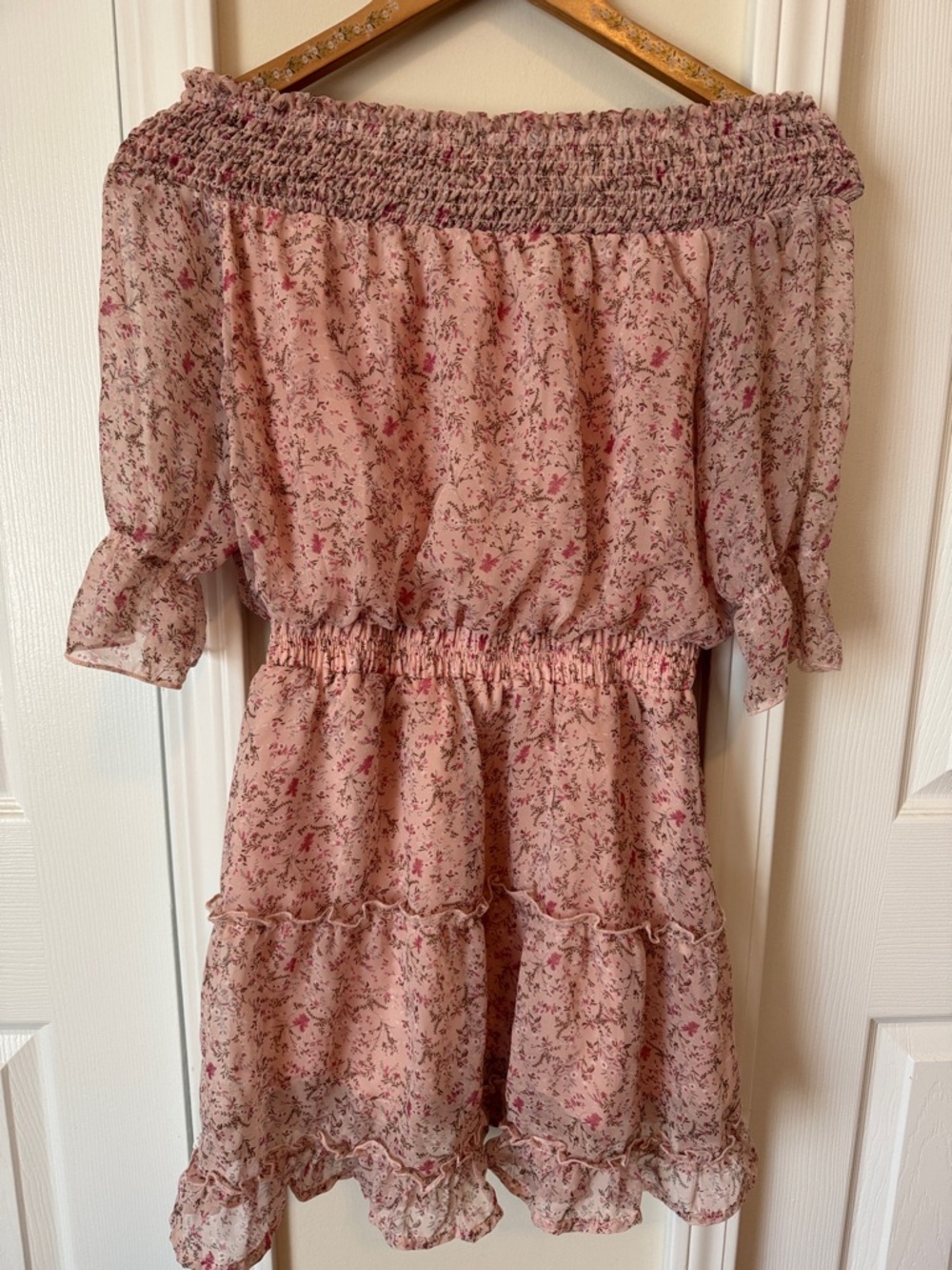 vestique Blush Pink Floral Off-Shoulder Midi Dress
